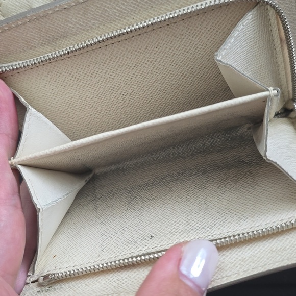 Louis Vuitton Epi Joey Wallet - Picture 8 of 15